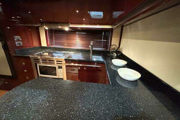 Sea Ray 48 Sundancer Yacht For Sale