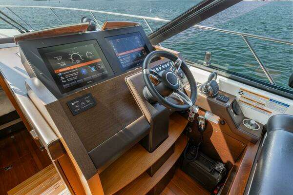 2017 Tiara Yachts 53