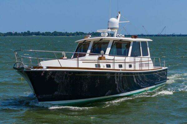 2005 Grand Banks 49