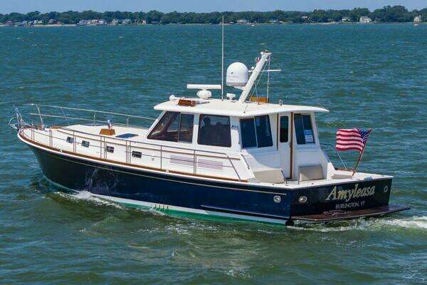 2005 Grand Banks 49