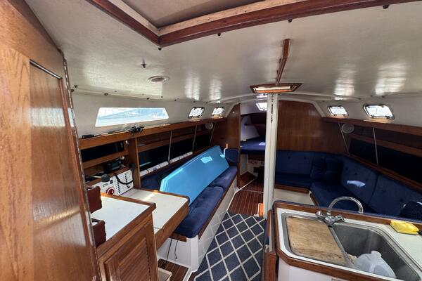 Rum Runner 34ft Catalina Yacht For Sale