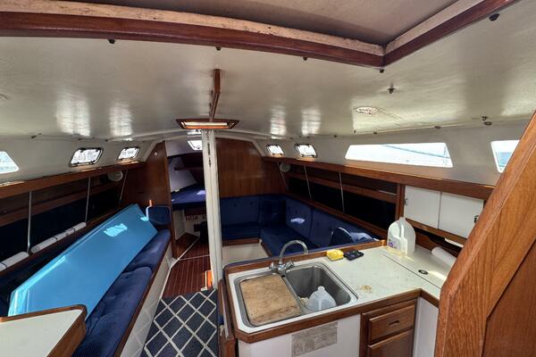 Rum Runner 34ft Catalina Yacht For Sale