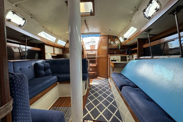 Rum Runner 34ft Catalina Yacht For Sale