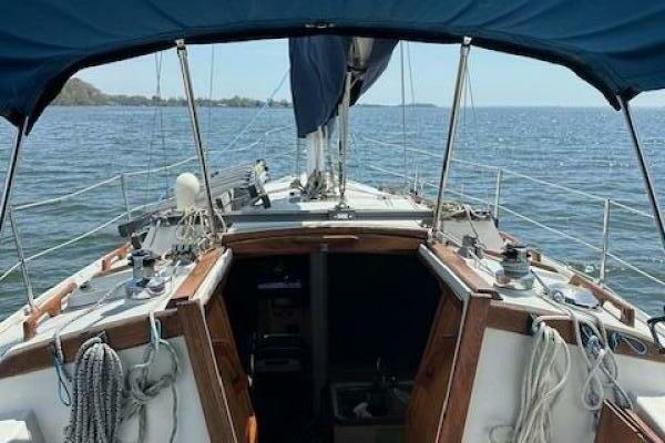 Rum Runner 34ft Catalina Yacht For Sale
