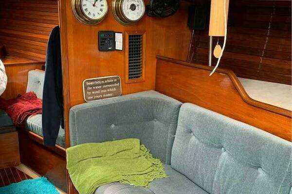 Photo of the 1984 Beneteau 42 First