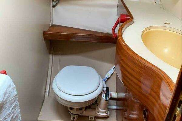 Photo of the 1984 Beneteau 42 First