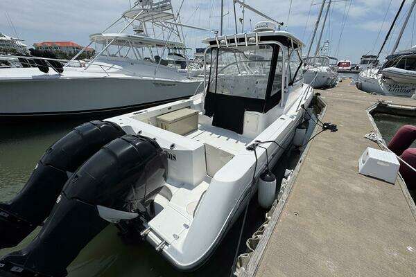 Photo of the 2011 Boston Whaler 305 Conquest "Bilboat Baggins"