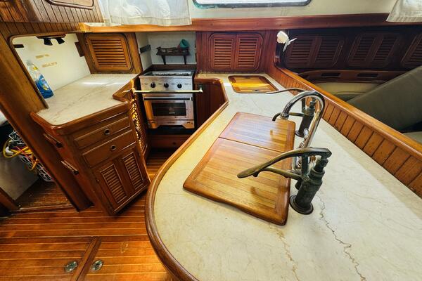 Nirvana 43ft Hans Christian Yacht For Sale