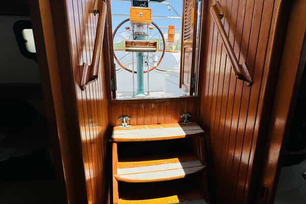 Nirvana 43ft Hans Christian Yacht For Sale