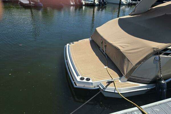 Photo of the 2015 Formula 330 Crossover Bowrider