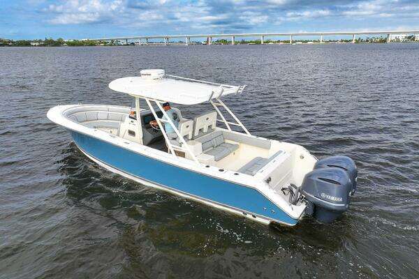 Photo of the 2012 Pursuit ST 310 Sport