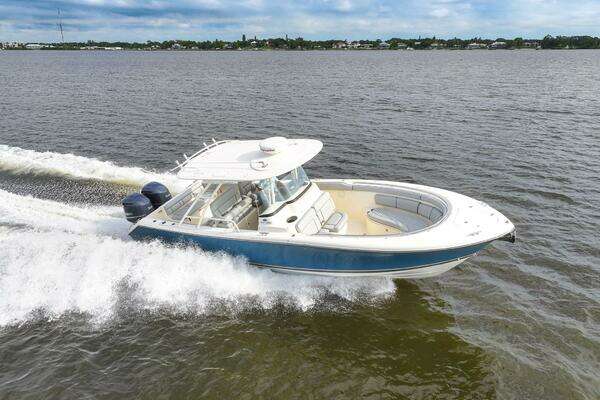 Photo of the 2012 Pursuit ST 310 Sport