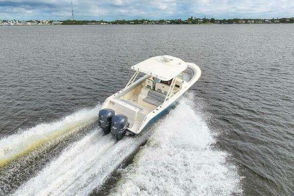 Photo of the 2012 Pursuit ST 310 Sport