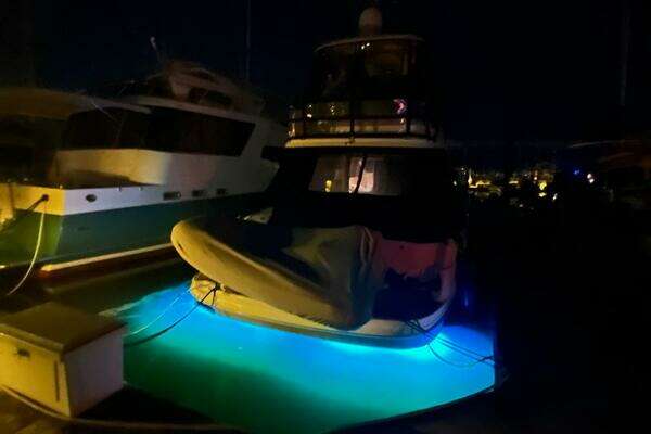 Photo of the 2005 Sea Ray 500 Sedan Bridge