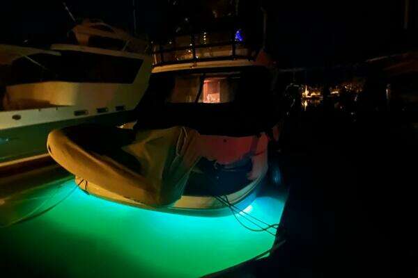 Photo of the 2005 Sea Ray 500 Sedan Bridge