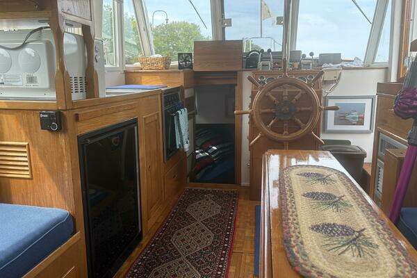 Photo of the 1978 Grand Banks 36  Classic "Summer Suite"