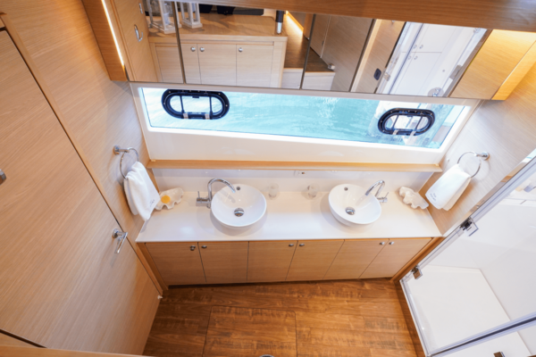 Aquila 54 Yacht Yacht For Sale