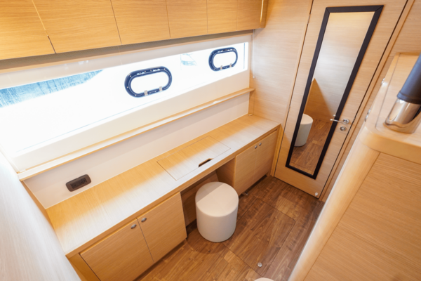 Aquila 54 Yacht Yacht For Sale
