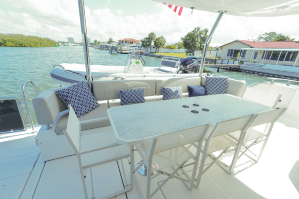 Aquila 54 Yacht Yacht For Sale