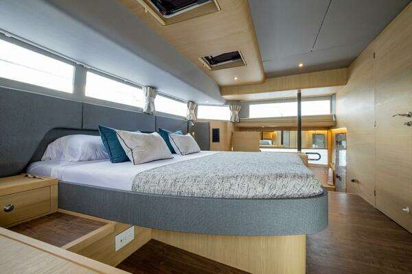 Aquila 54 Yacht Yacht For Sale