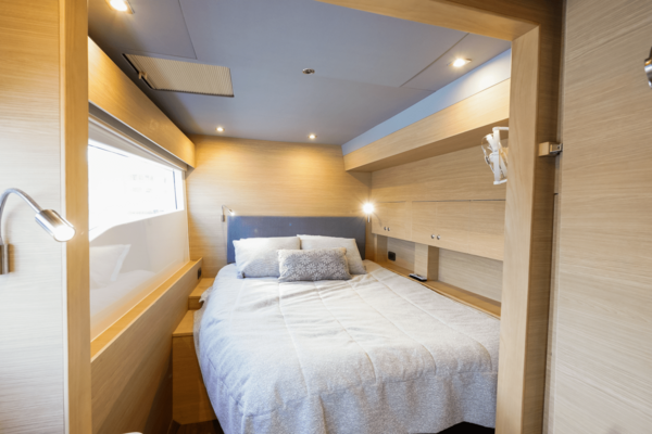 Aquila 54 Yacht Yacht For Sale