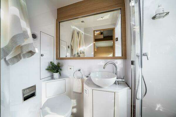 Aquila 54 Yacht Yacht For Sale