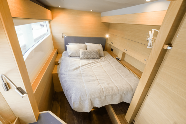 Aquila 54 Yacht Yacht For Sale