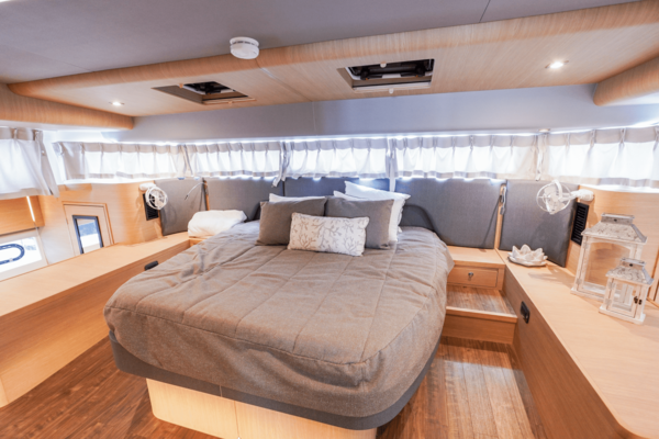 Aquila 54 Yacht Yacht For Sale