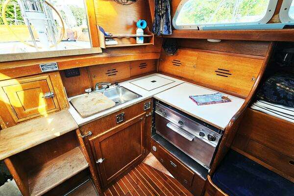 Photo of the 1972 Hinckley Bermuda 40 "Wind Swept"