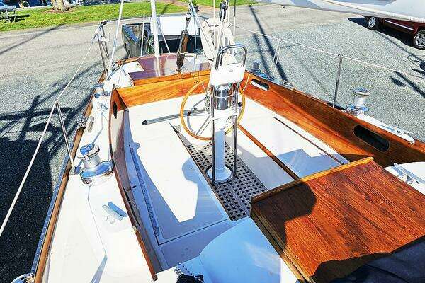 Photo of the 1972 Hinckley Bermuda 40 "Wind Swept"
