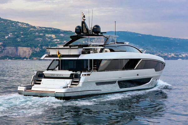 STILE DI VITA 99ft Riva Yacht For Sale