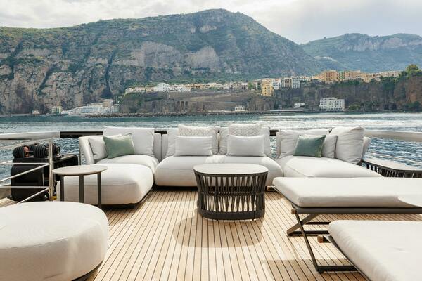 STILE DI VITA 99ft Riva Yacht For Sale