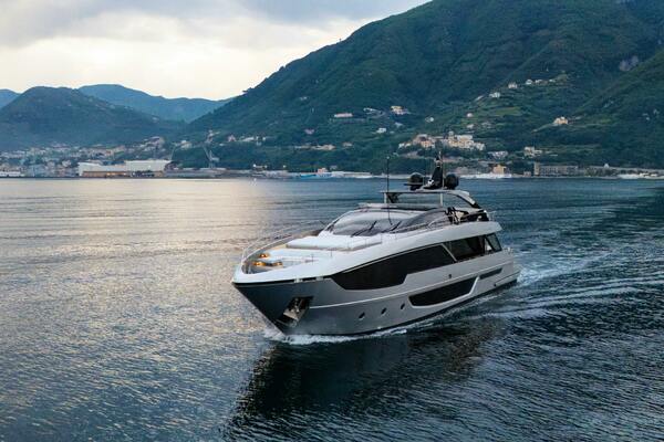 STILE DI VITA 99ft Riva Yacht For Sale