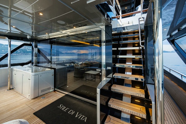 STILE DI VITA 99ft Riva Yacht For Sale