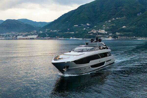 Riva Riva Super Corsaro 102 Yacht For Sale