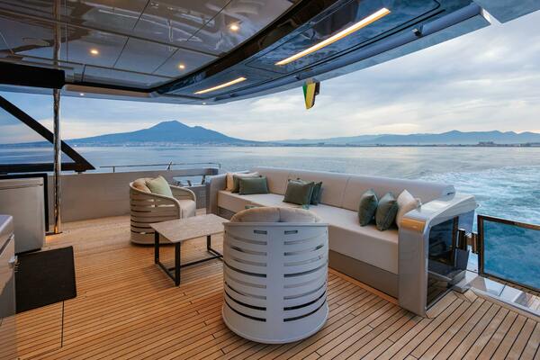 STILE DI VITA 99ft Riva Yacht For Sale