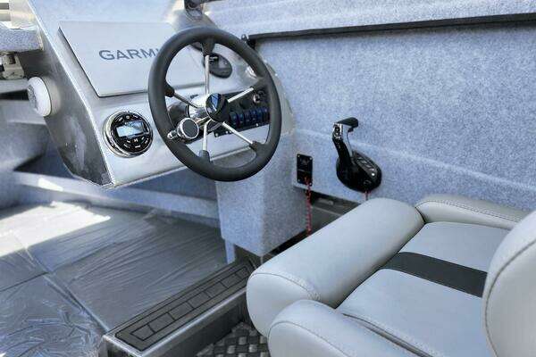 2024 Aluminum Cruiser 25