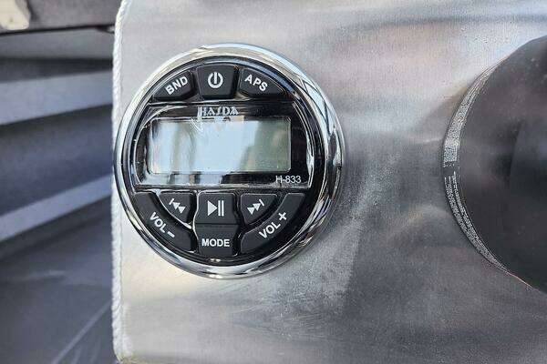 2024 Aluminum Cruiser 25