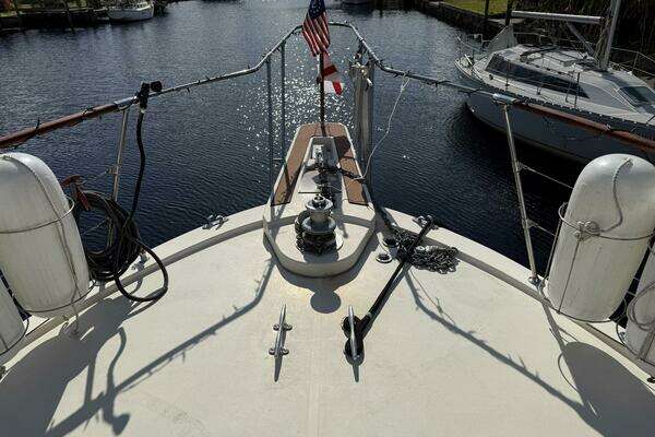 Photo of the 1989 Atlantic 47 Motor Yacht "LUV'N LIFE"