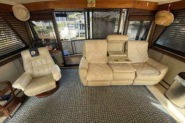 Photo of the 1989 Atlantic 47 Motor Yacht "LUV'N LIFE"