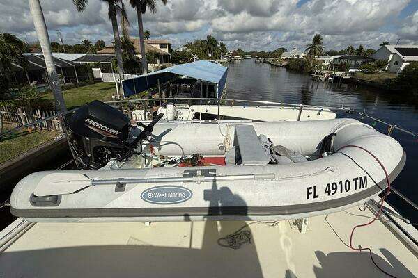 Photo of the 1989 Atlantic 47 Motor Yacht "LUV'N LIFE"