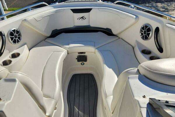 Photo of the 2013 Monterey 264 FSX