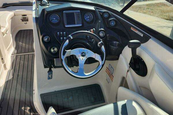 Photo of the 2013 Monterey 264 FSX