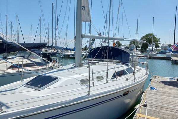 Liberty Too 33ft Catalina Yacht For Sale