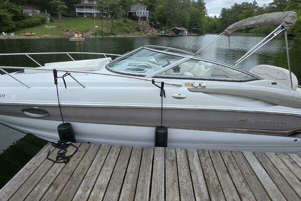 25-ft-Crownline-2005-250CR-Gananoque Ontario Canada yacht for sale