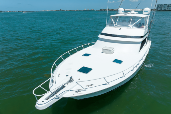 Hatteras 54 CONVERTIBLE Yacht For Sale