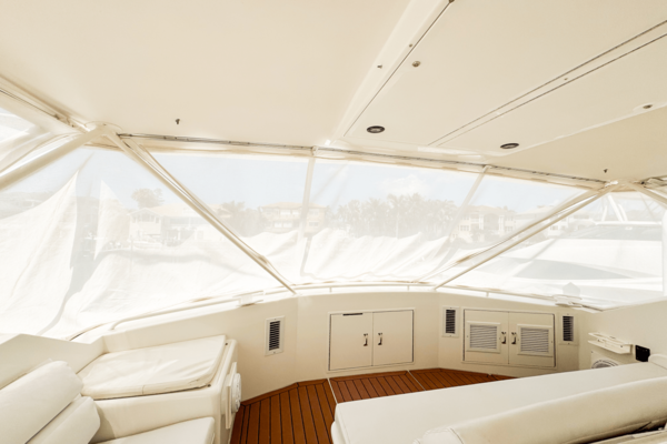 Hatteras 54 CONVERTIBLE Yacht For Sale