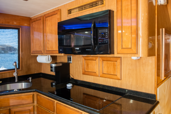 Hatteras 54 CONVERTIBLE Yacht For Sale