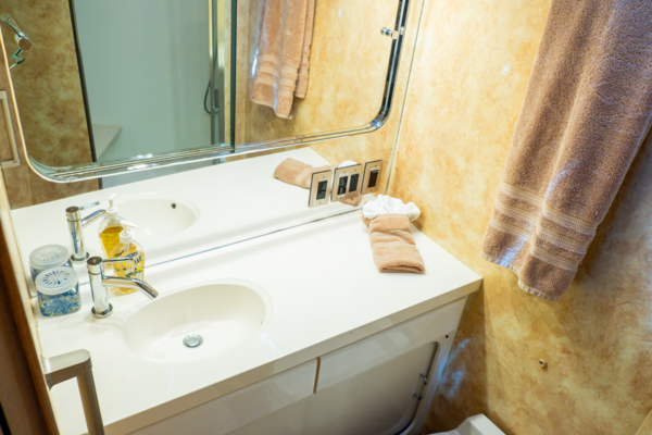 Hatteras 54 CONVERTIBLE Yacht For Sale