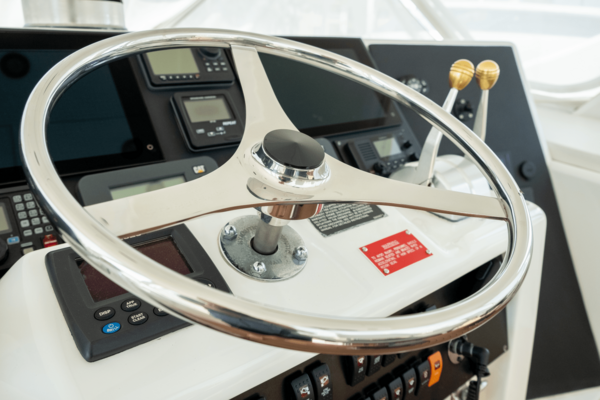 Hatteras 54 CONVERTIBLE Yacht For Sale